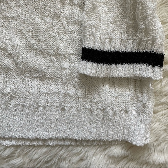 Superdown x Revolve Sweater Long Sleeve V Neck Knit White Black M - Picture 6 of 12